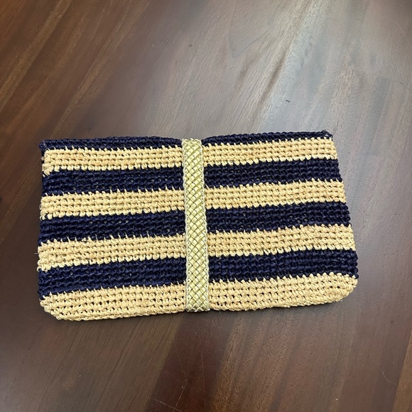 Mar Y Sol Women's Teresa Striped Raffia Straw Clutch - Picture 2 of 5